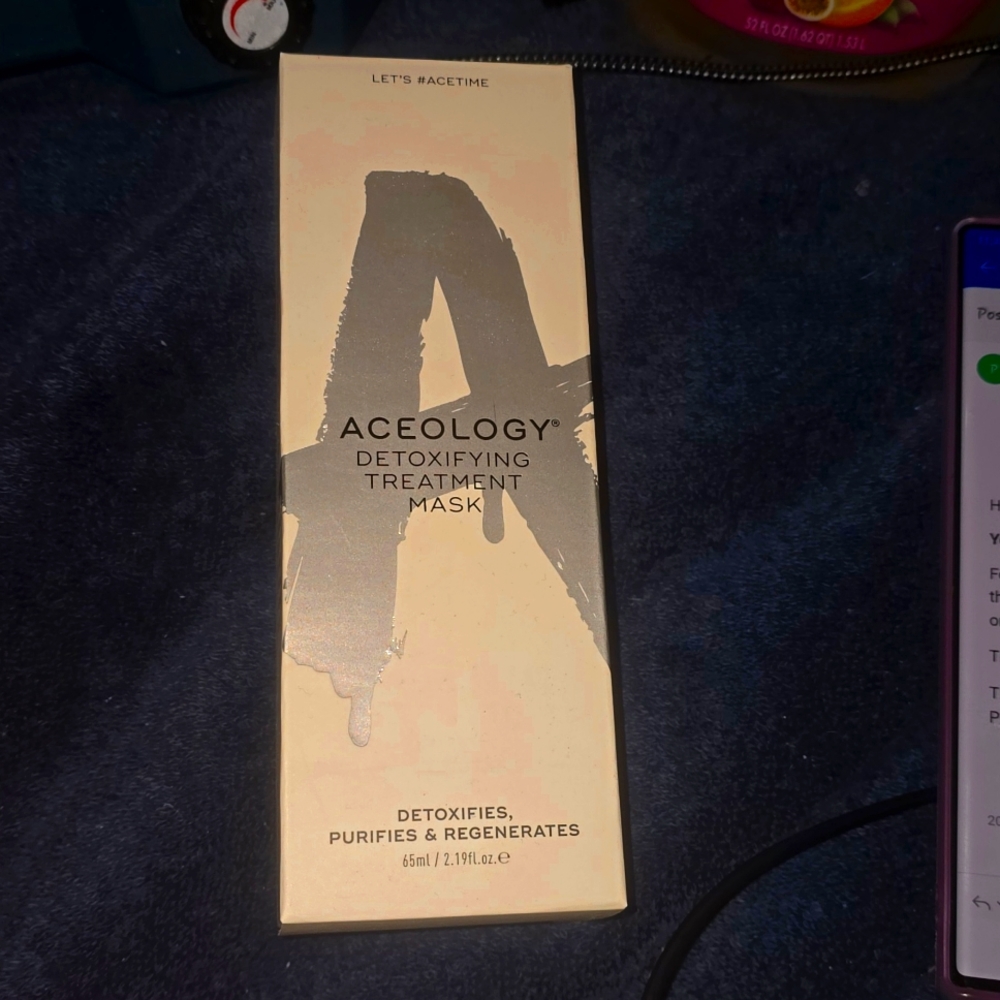 Aceology Detoxifying treatment mask